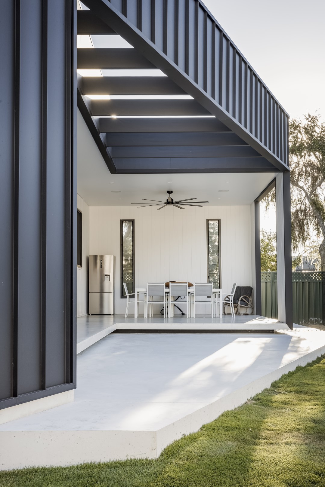 Stirling36_External-Back-31